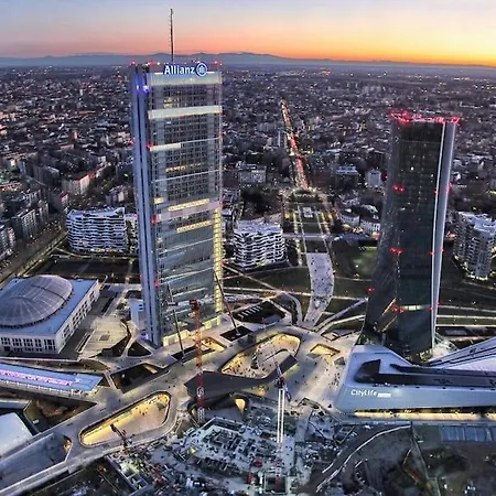 Strategic House - Metro M5 San Siro - Free Wi-fi Apartment Milan